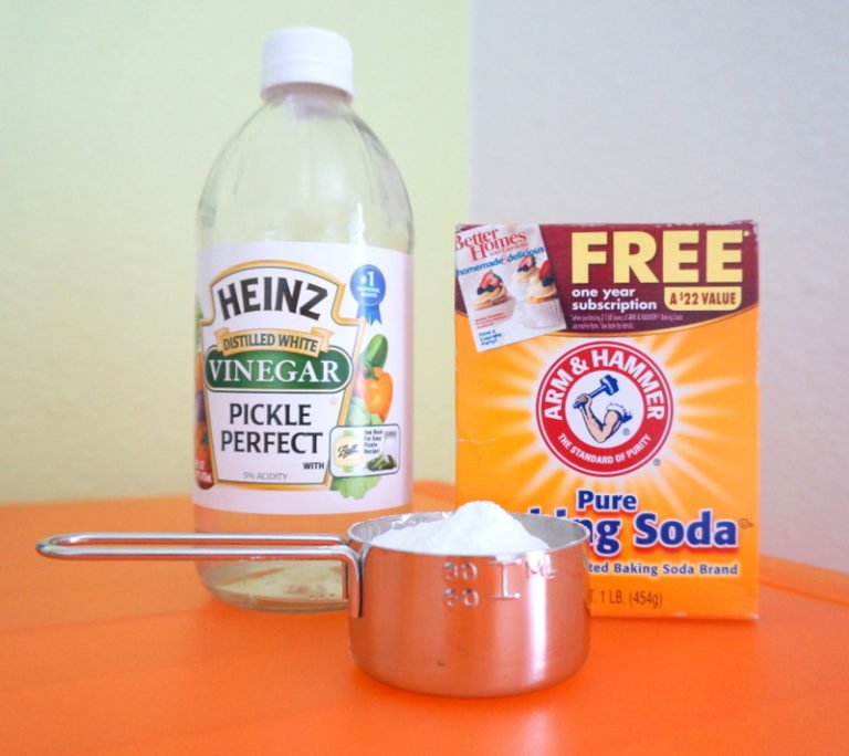 How to Remove Hard Water Stains from Toilet Bowl Naturally - Homeaholic